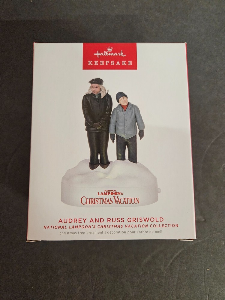 Hallmark 2022 Ornament Audrey and Russ GriswoldN ational Lampoon's Christmas VAC