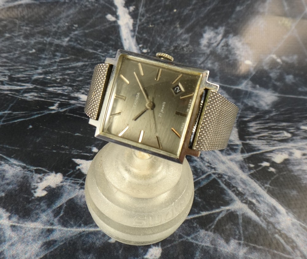 Seconda 60 s USSR vintage watch, excellent mechanics . Serviced