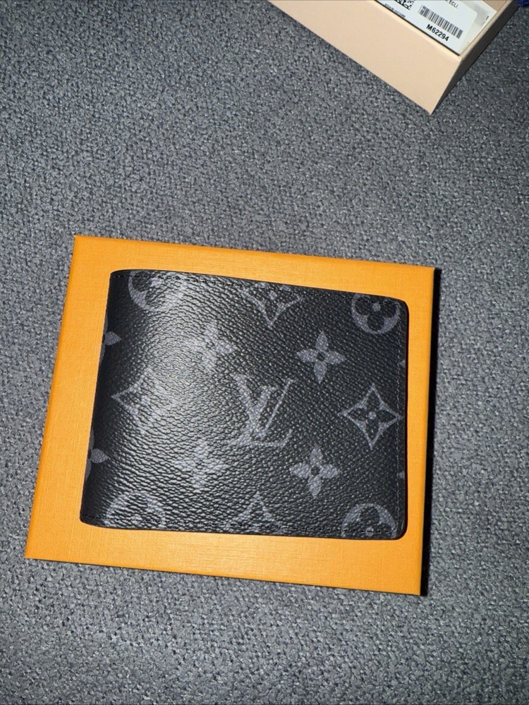 Louis Vuitton Bifold Wallet Black