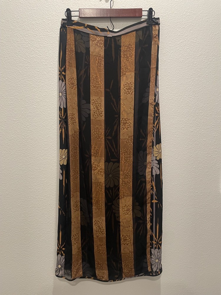 Harari Women's Size M Orange and Black Silk Midi Wrap Skirt Floral Silhouette