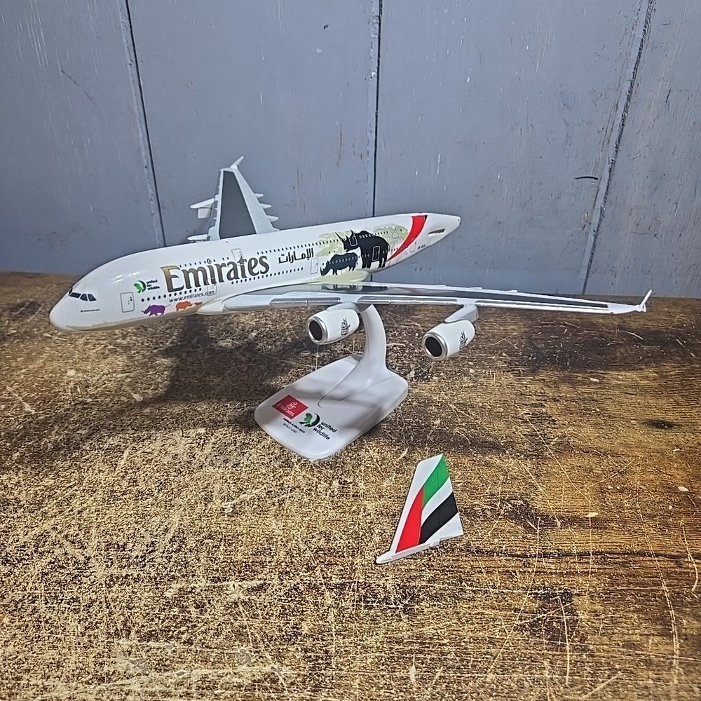1:250 Emirates Airbus A380-800 united for wildlife. parts only