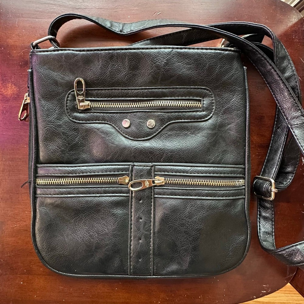 Juicy Couture 2000's y2k Black Faux Leather CrossBody Purse