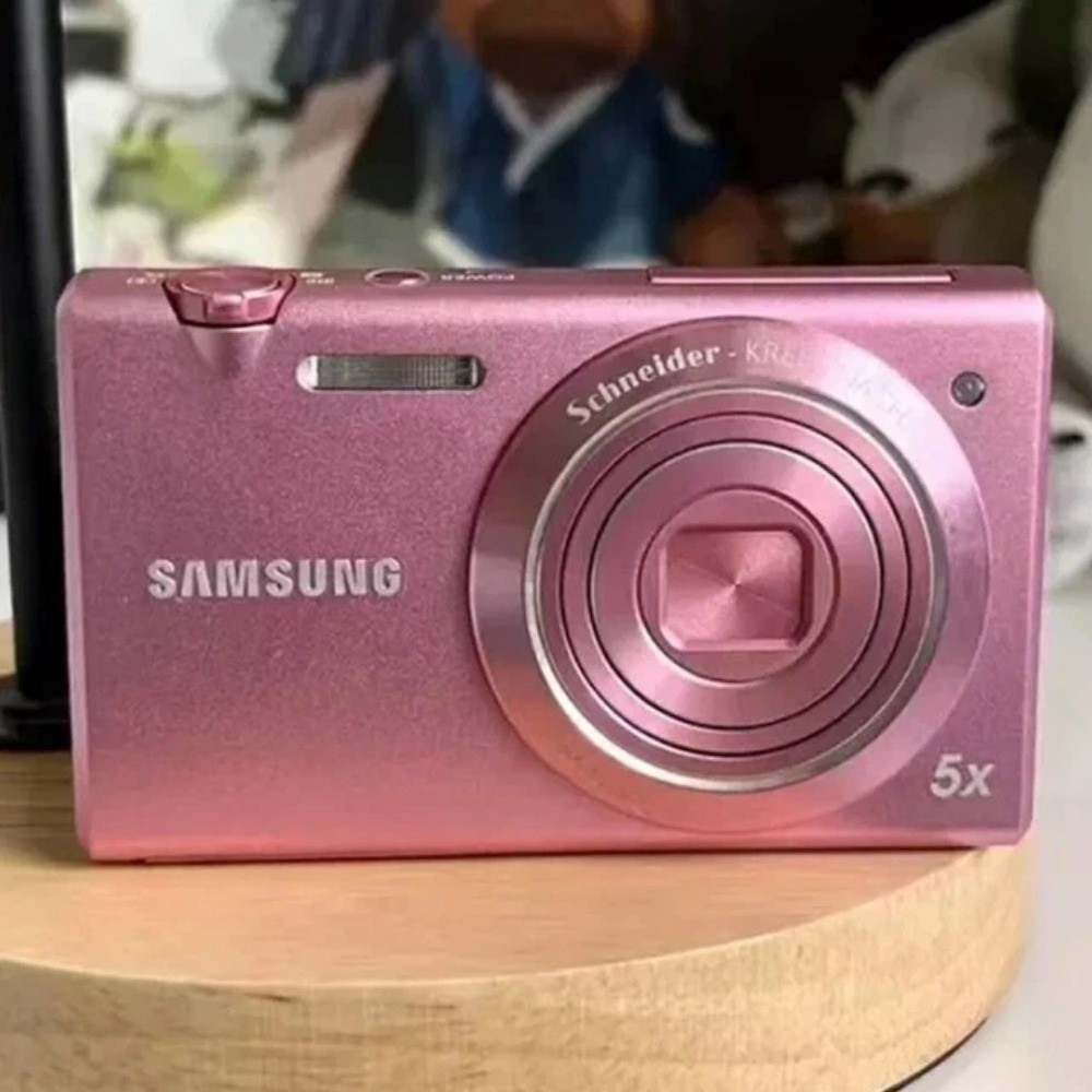 Samsung MV800 16 MP Flip-Out Vlog Compact Digital Camera with Touchscreen Pink