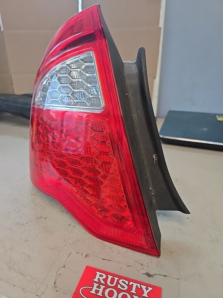2010 2011 2012 Ford Fusion Taillight Tail Light LH Driver 9E53-13B505-A