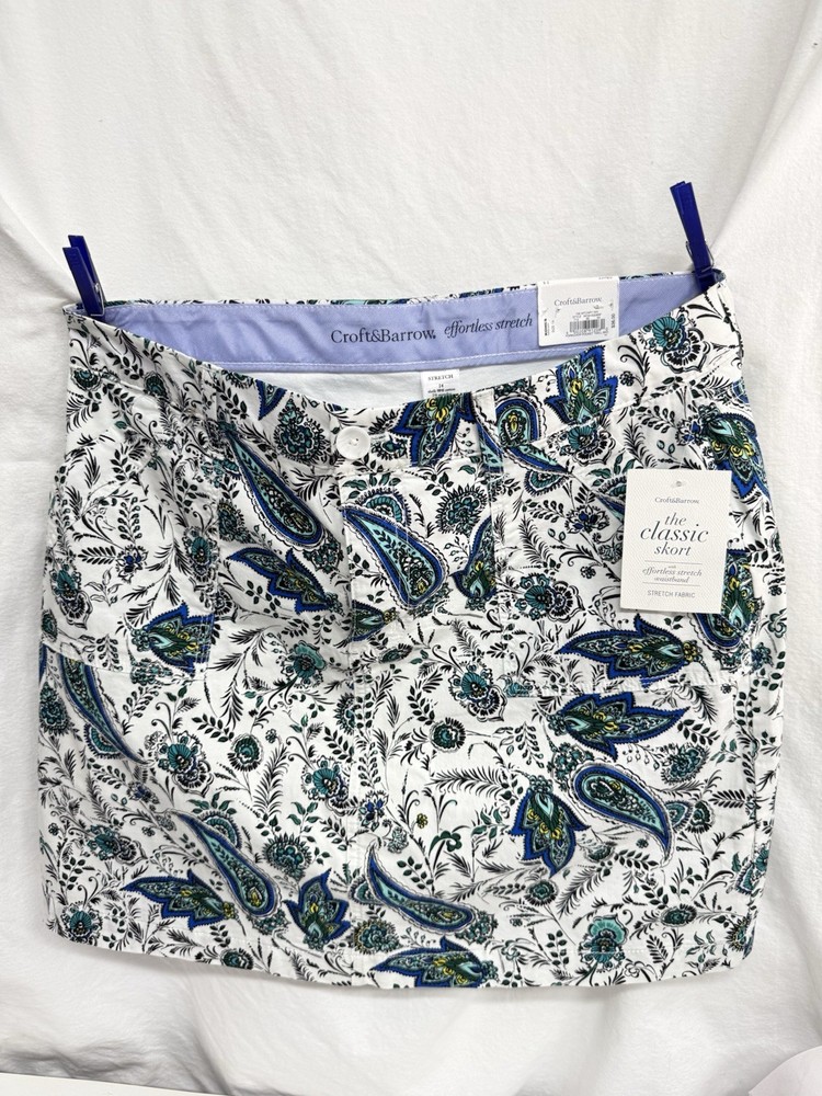 Croft and Barrow Women's Classic Skort White With Blue Paisley Print Size 14