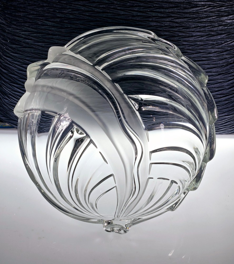 Mikasa Wavy Clear & Frosted Flowing Heavy Crystal 10.75