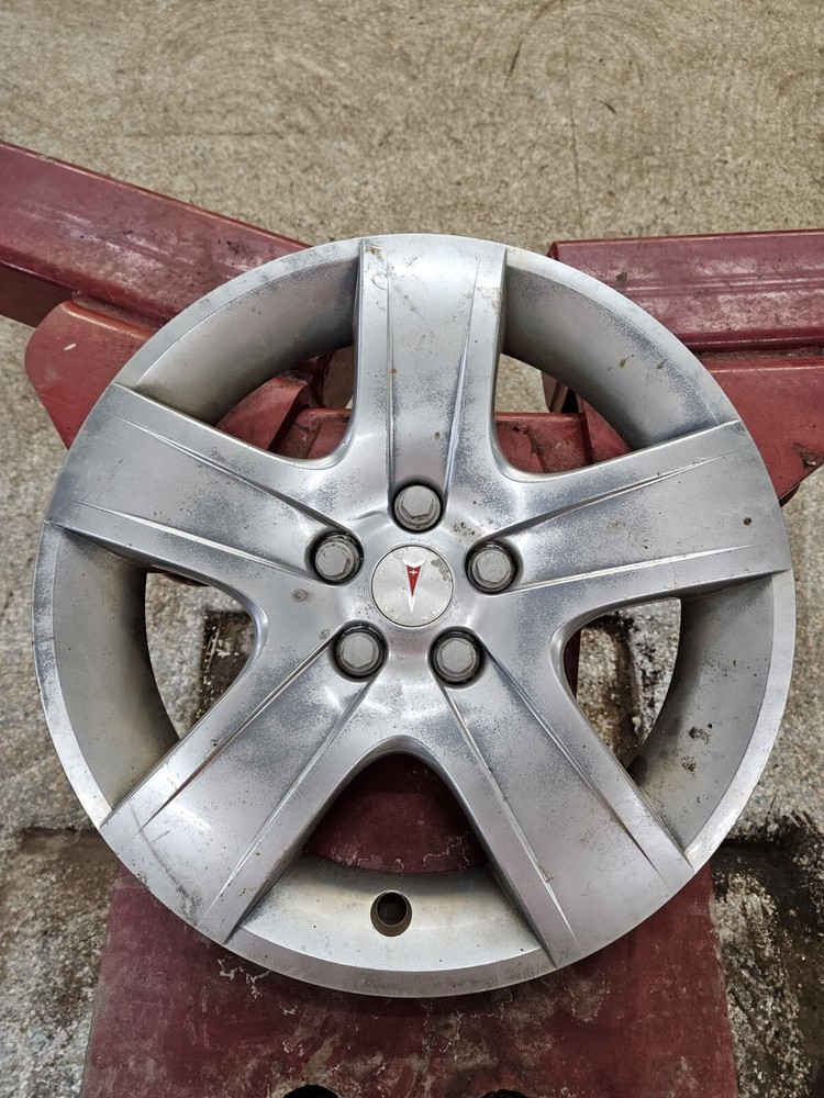 Pontiac G6 Custom Wheel Covers for Enhanced Style and Protection