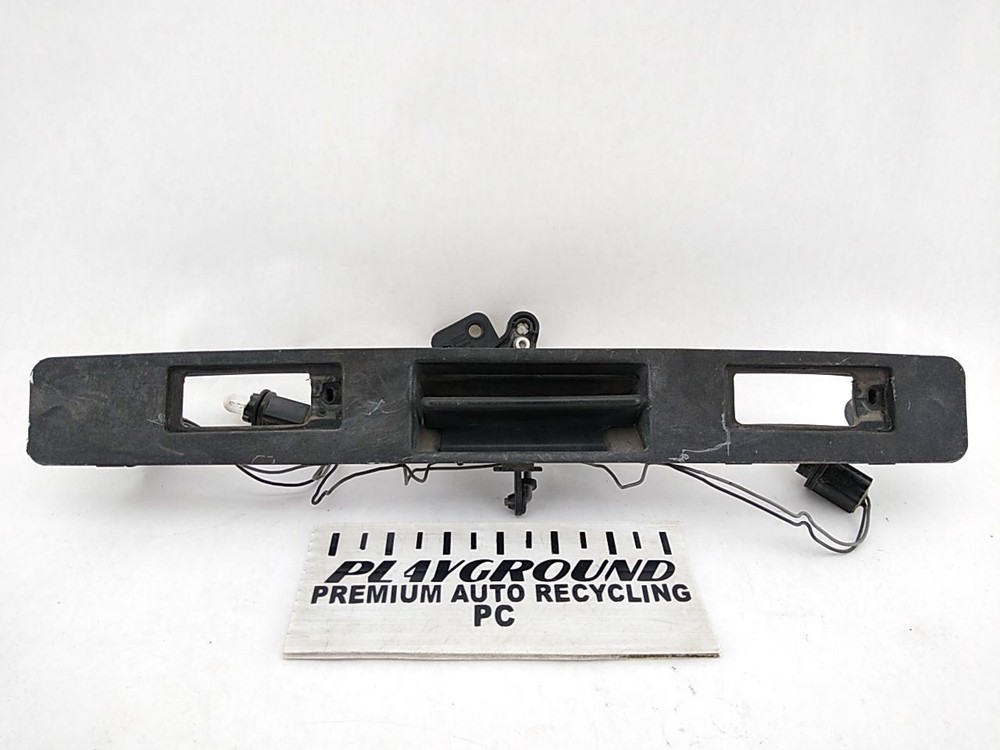 Volvo V70 XC70 Tailgate Handle Trim Plate Light 2001-2007 Replacement