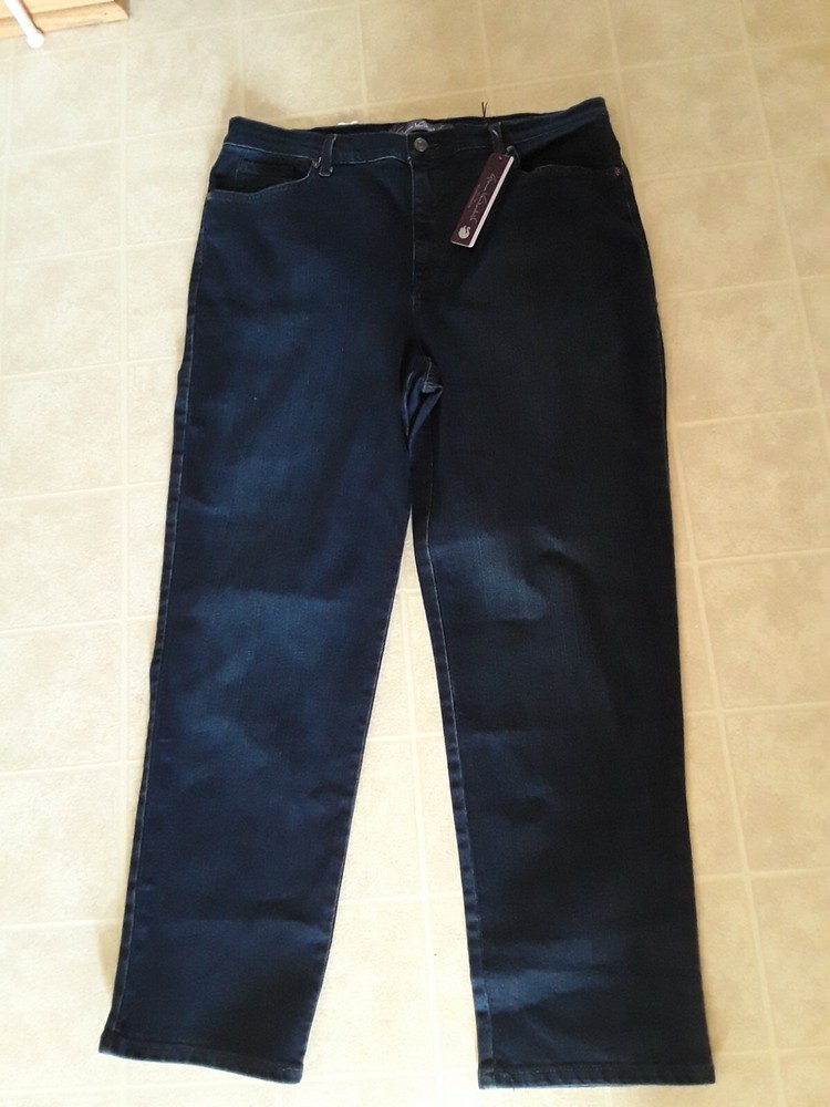 Gloria Vanderbilt Women's Amanda Tapered Leg Jeans Size 18 Short Fit