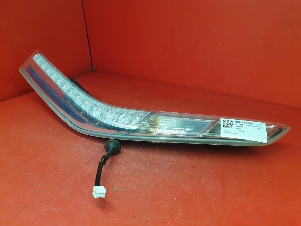 NISSAN LEAF TAIL LIGHT PASSENGER SIDE NEARSIDE LH 2017 5 DOOR HATCH
