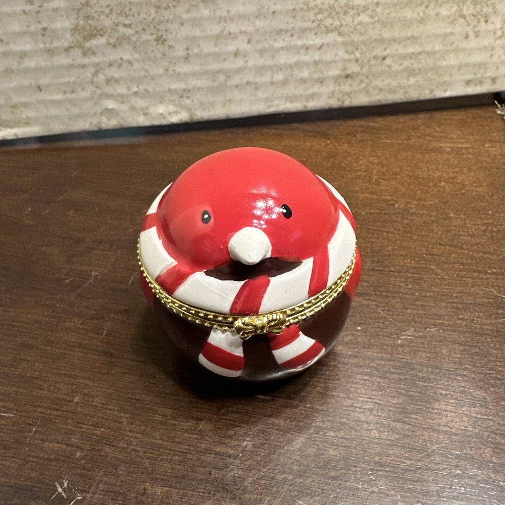 Red Robin Bird Keepsake Hinged Trinket Box with Gold Trim Cardinal Christmas Gift