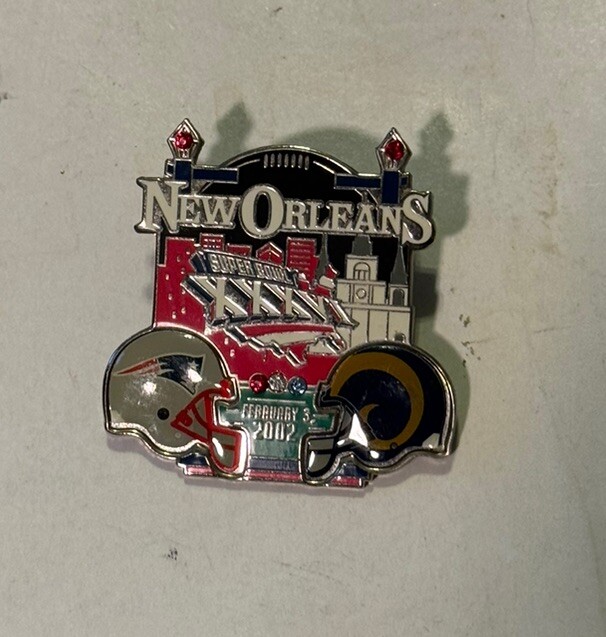Super Bowl XXXVI Pin Patriots vs Rams New Orleans 2002!!!