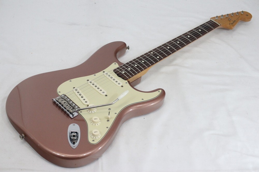 Fender CLASSIC SERIES 60S STRAT