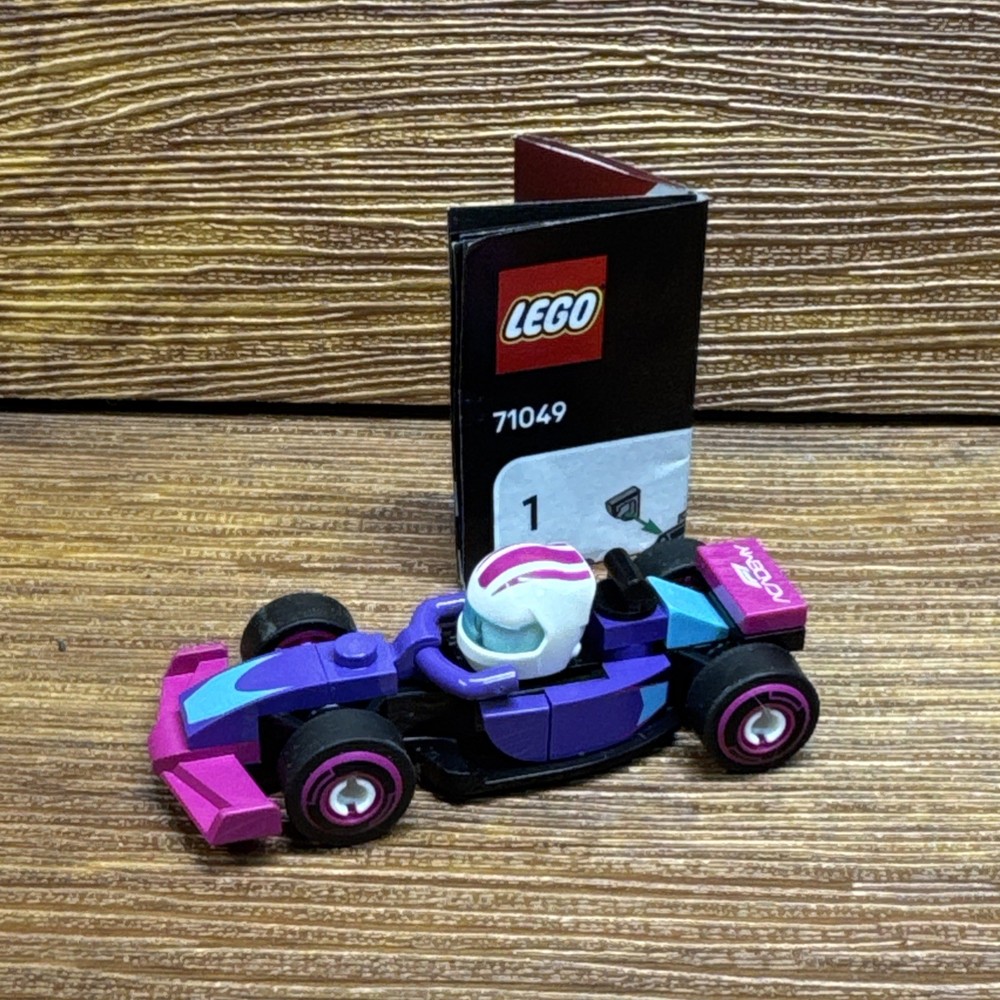 Lego Formula F1 Collectible Race Car 71049 F1 Academy Car