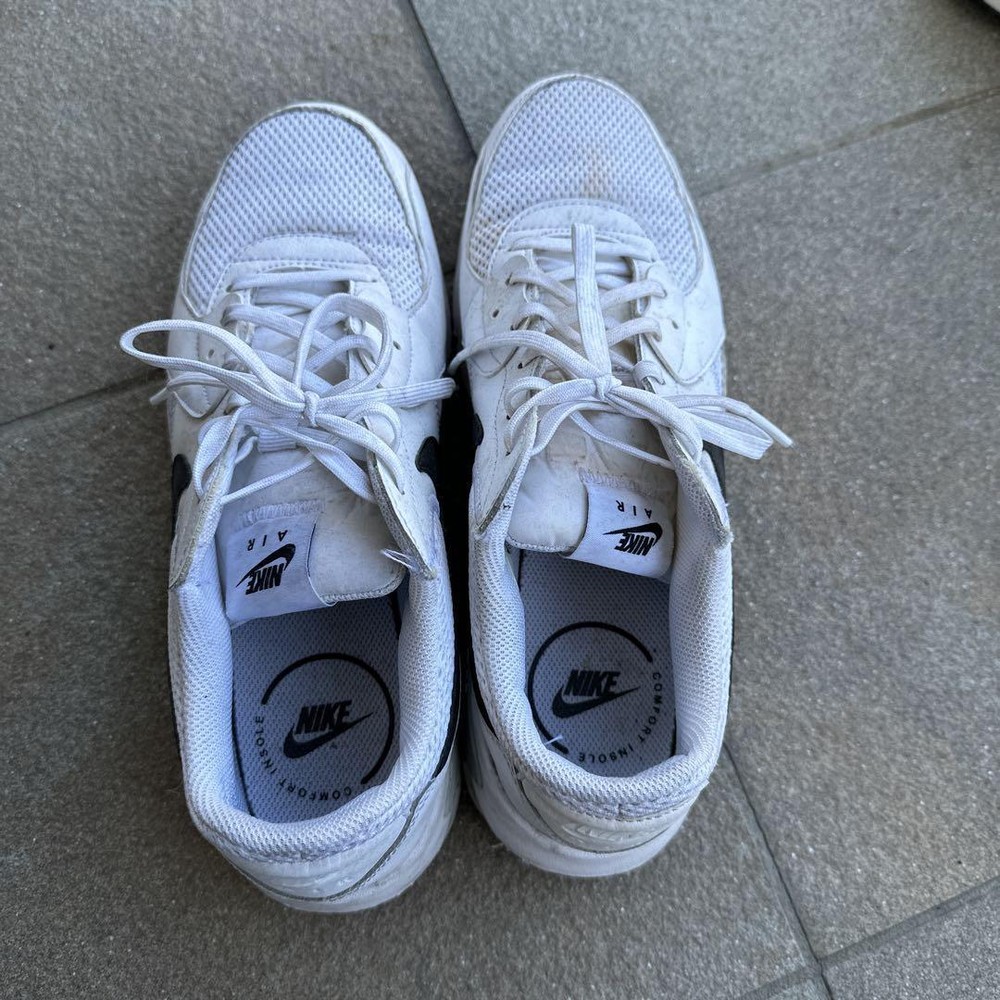 Men 9.0US Nike Air Max White Sneakers