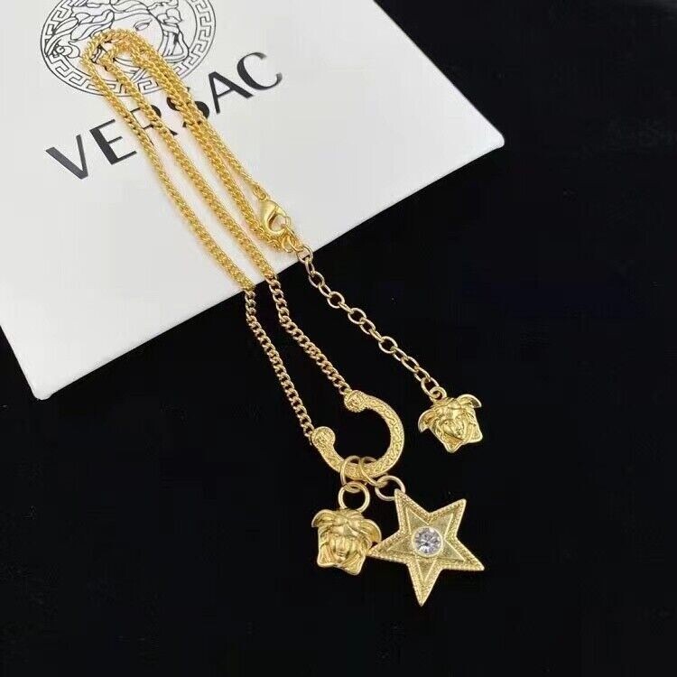 VERSACE Medusa Beautiful pentacle C-shaped pendant necklace
