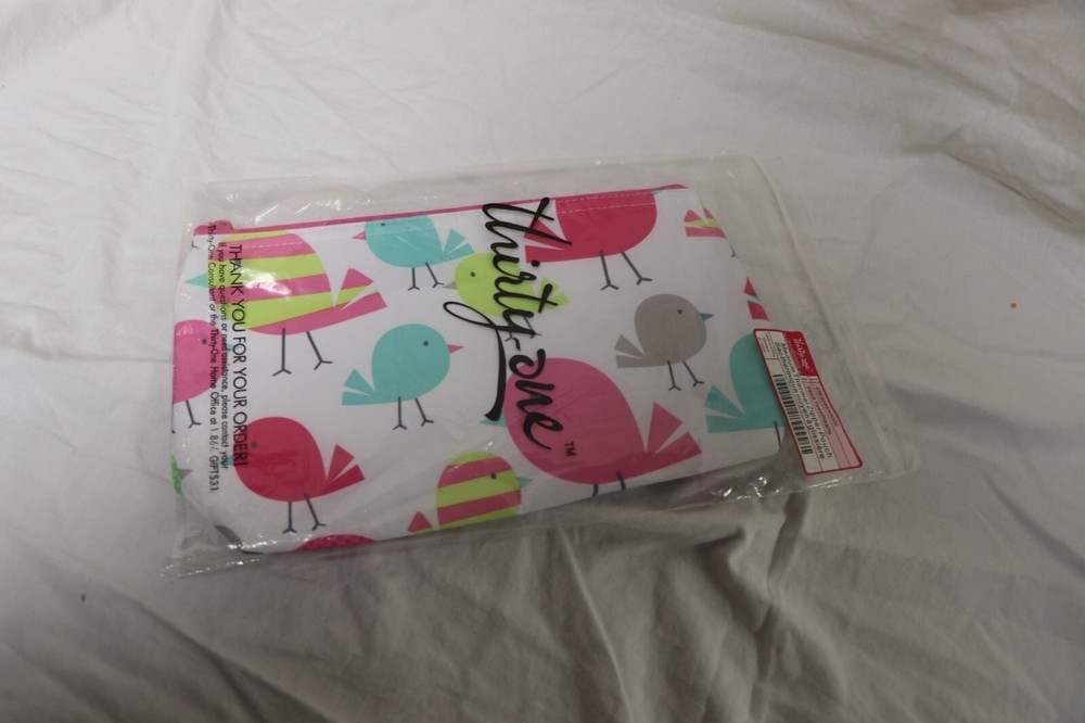 Thirty One Medium Insulated Zipper Pouch Tweethearts New Smoke Free