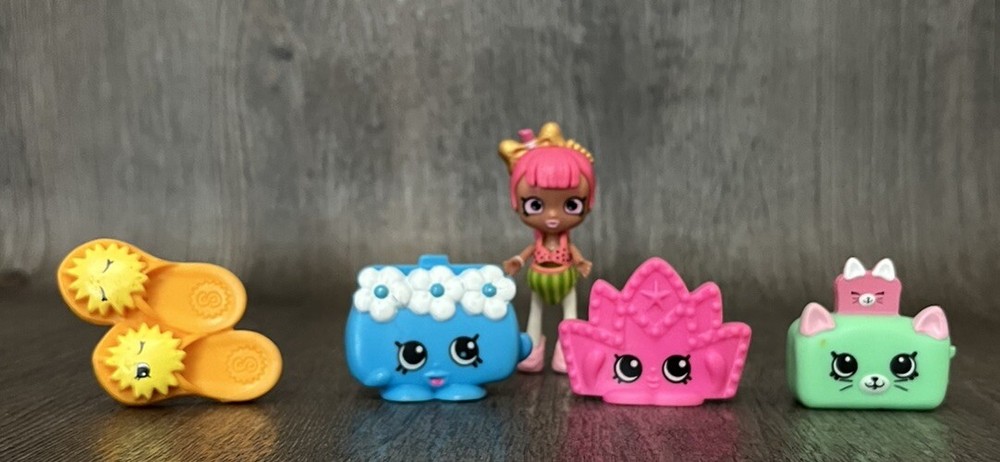 McDonald’s Shopkins Happy Meal Toys Lot Pink Tiara Moose Carrie Flip Flop + Doll