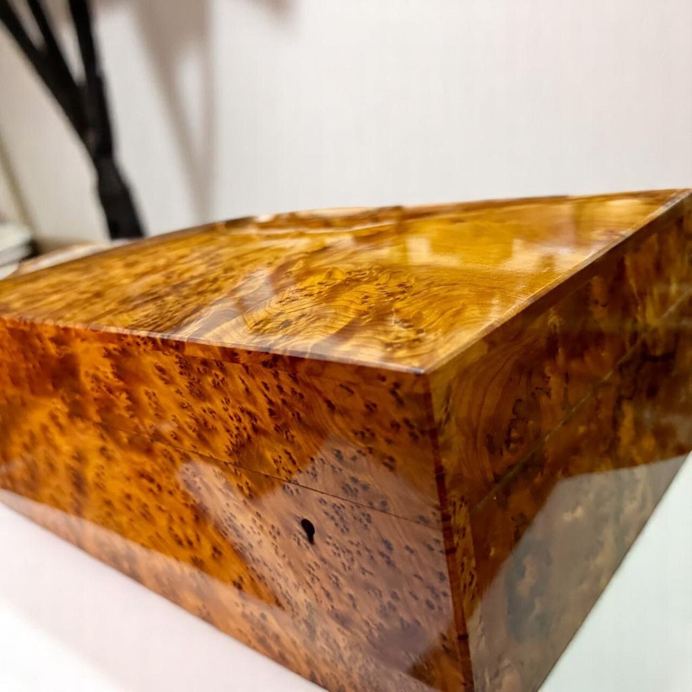 Large Burl Thuya Wood Jewelry Box with Key – Handcrafted Organizer from Morocco