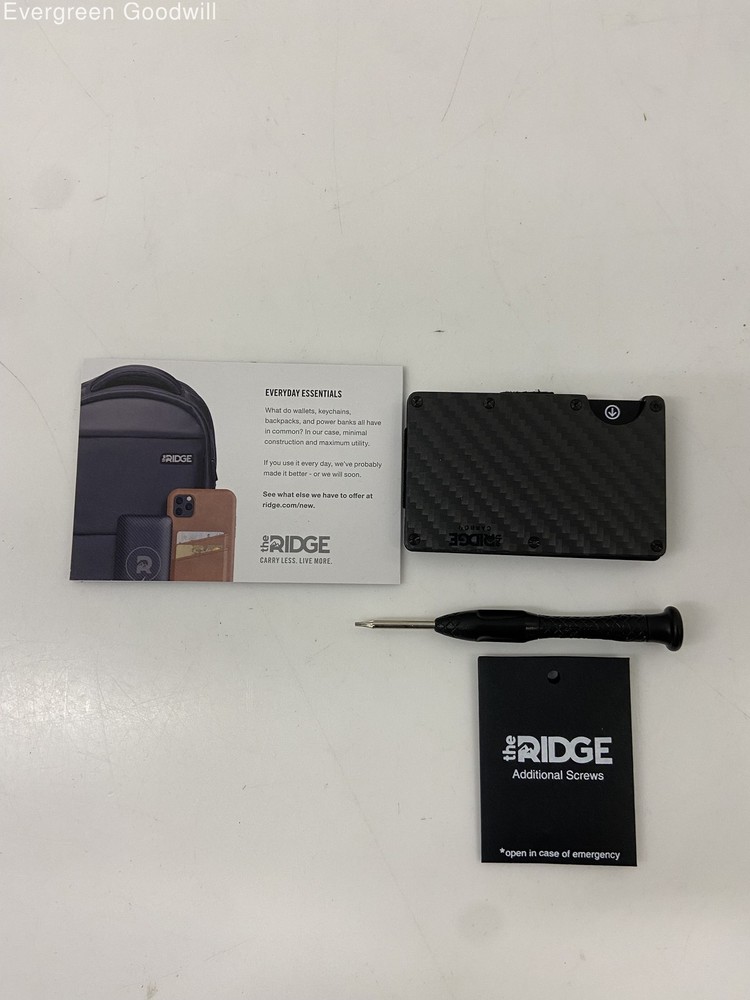 Ridge Wallet Carbon Fiber 3K used