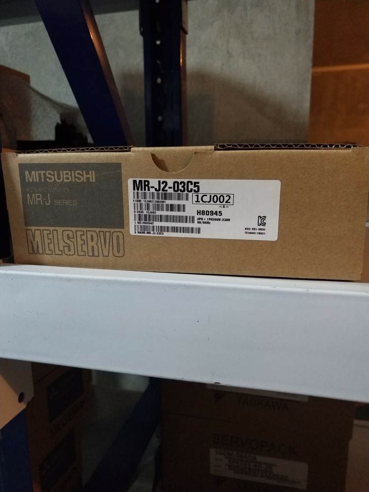 1PC NEW MITSUBISHI MR-J2-03C5 Servo Drive In Box MRJ203C5 free Shipping