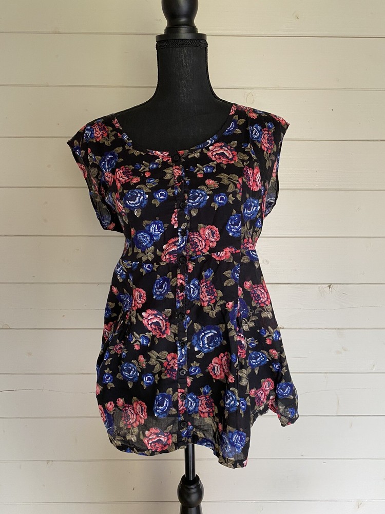 Women's Blue Floral Top Medium Size