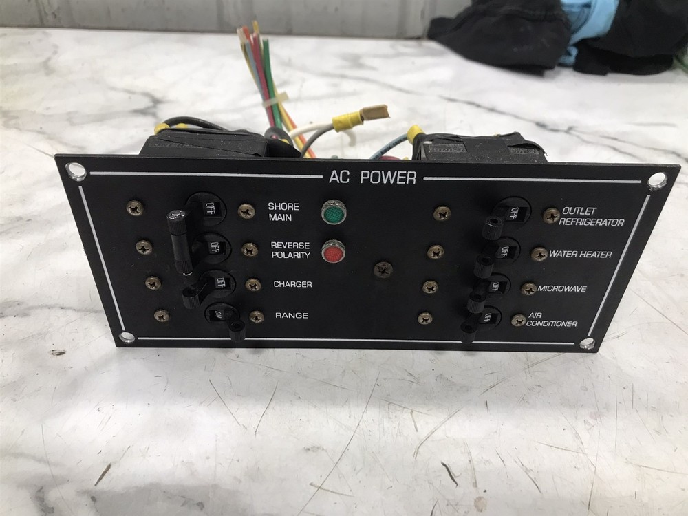 98 Four Winns Vista 258 Boat AC Shore power breaker switch control panel