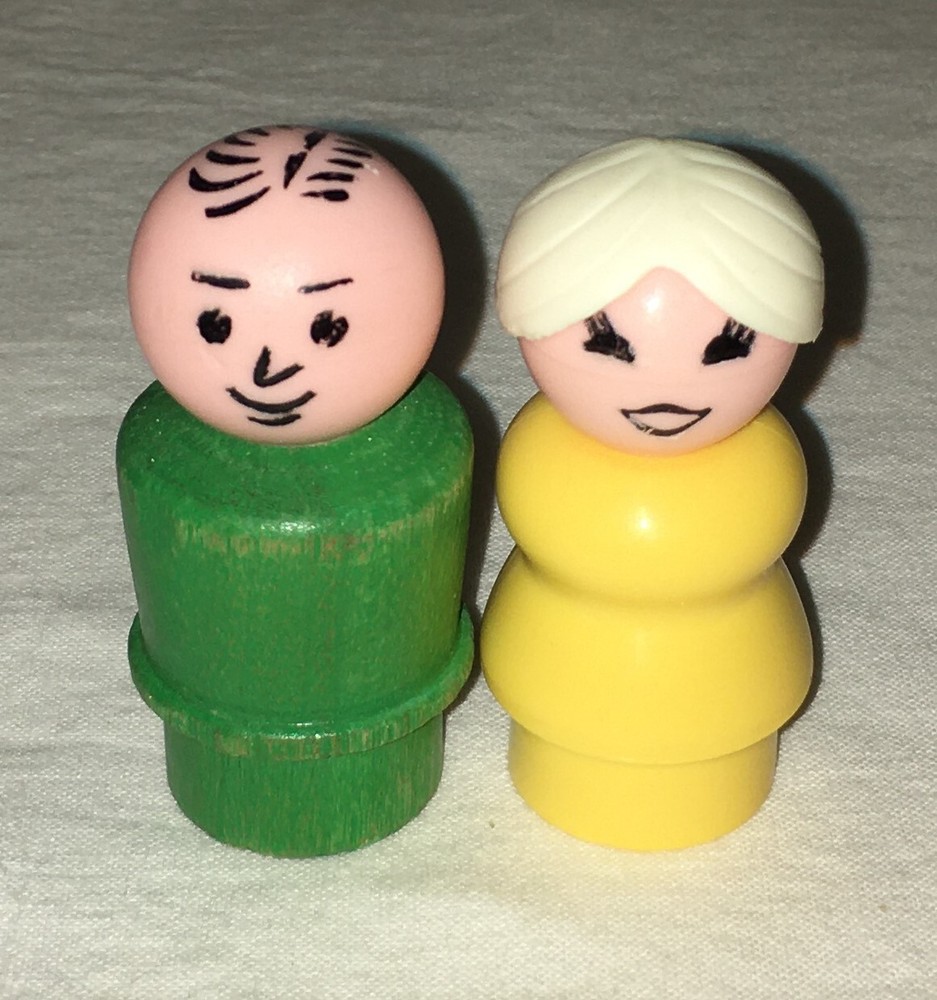 Vintage Fisher Price Little People Lot Mom Dad Figures