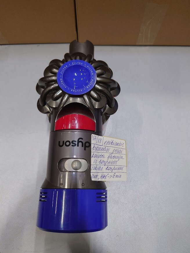 Dyson V7 V8 Vacuum Used with Weak Battery and Wear