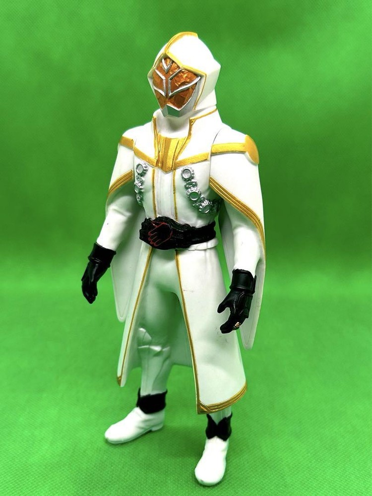Kamen Rider Wizard Hero Series EX 17cm White Wizard Softbi Figure Pre-Owned  