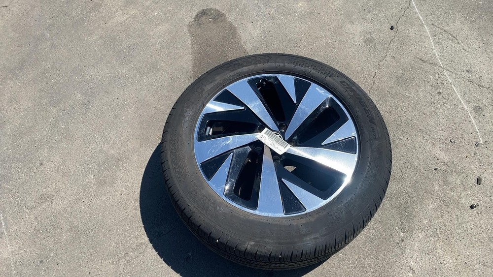 2021-2023 Volkswagen ID.4 Rear Wheel Rim 19x8 w/ Kumho Crugen Tire 235/55 R19