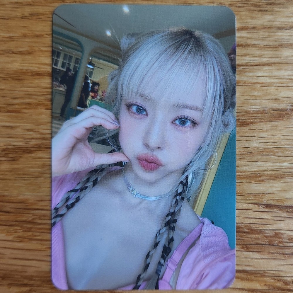 Vivi Official Photocard Loossemble 3rd Album TTYL Genuine Kpop