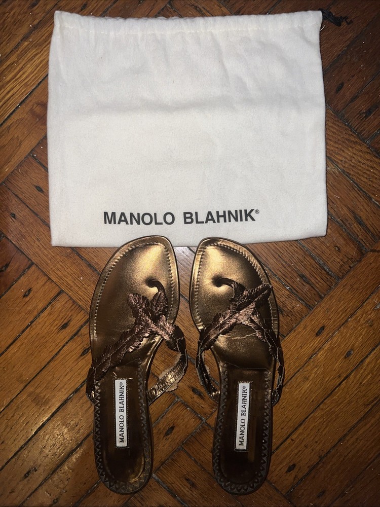 Manolo Blahnik Leather Floral Flats Size EU 38