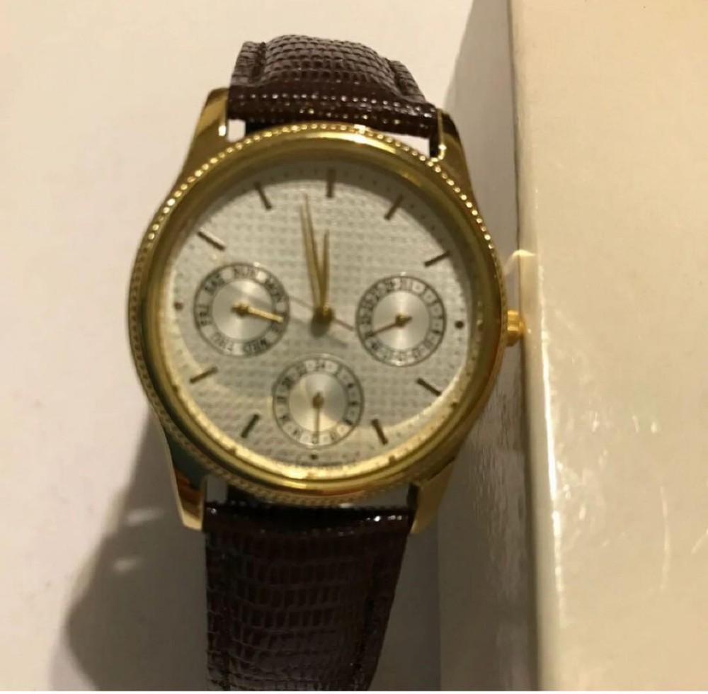 Beijing Gold Analog Watch with CE3 Certification