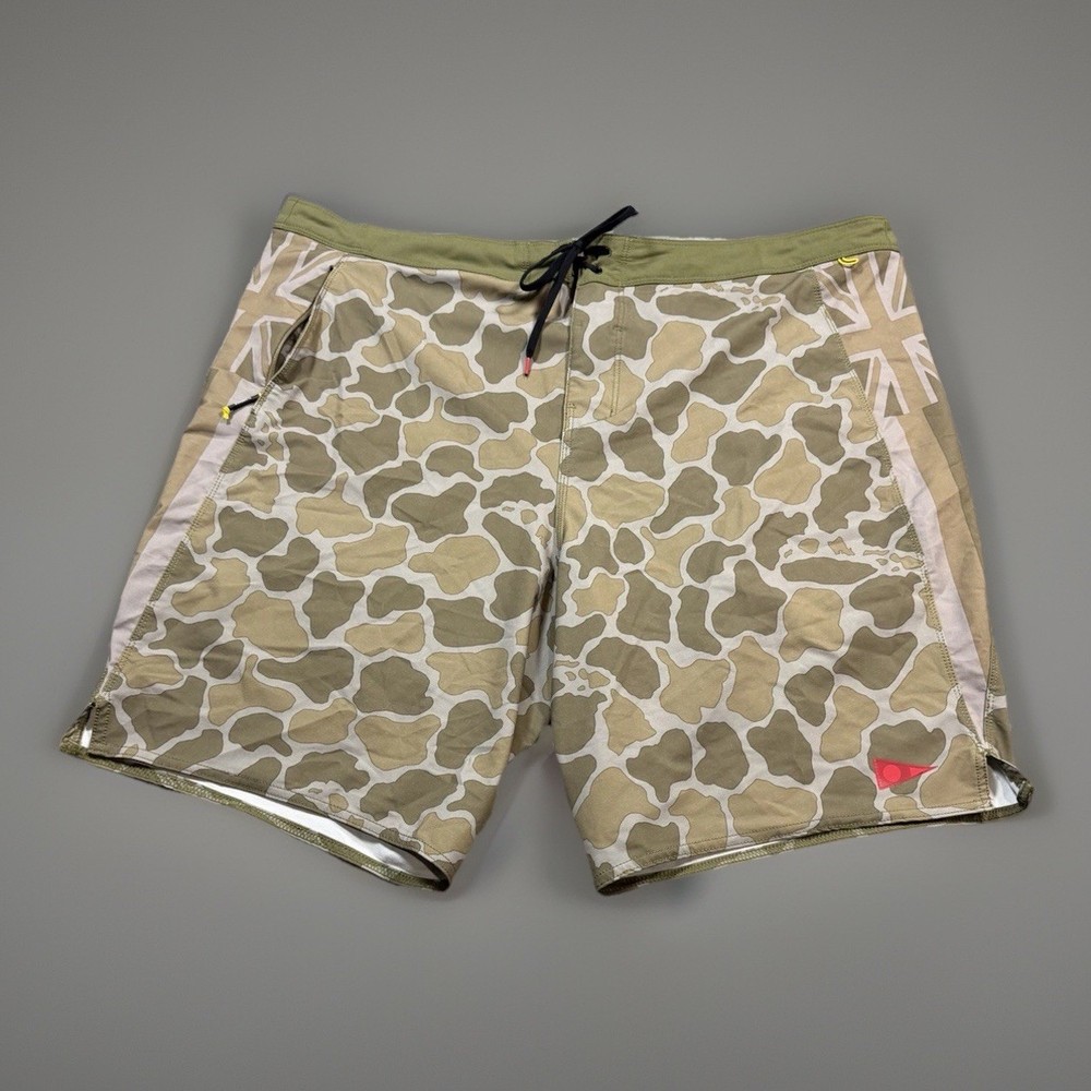 Florence Marine X Men's Large Pro Hawaii Standard Issue Camo Board Shorts Sz 40