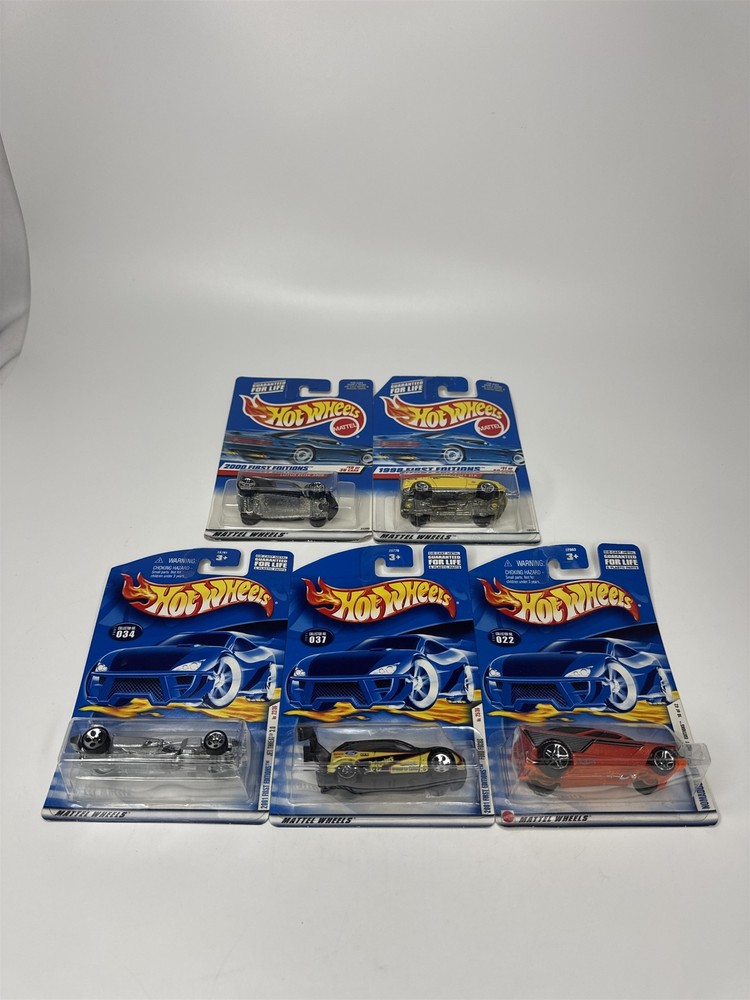 Lot of 5 Hot Wheels Mattel Wheels 1997-2001 Die Cast Metal Collectible Race Cars
