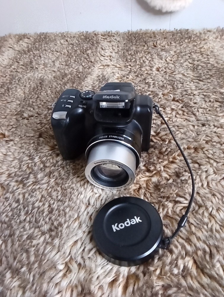 Kodak Easyshare Z712 IS 7.MP 12X Optical Zoom Digital Camera TESTED WORKD