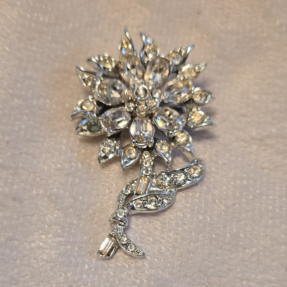 Vintage Flower Brooch Clear Glass Marquise Round Baguette Silver Tone Fashion