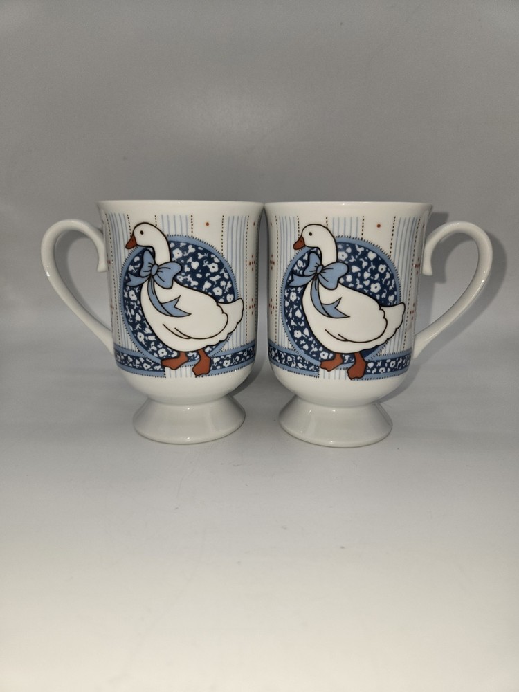 Vintage Ceramic Country Goose Pedestal Mugs Set of 4 Blue Ribbon 1980s Style