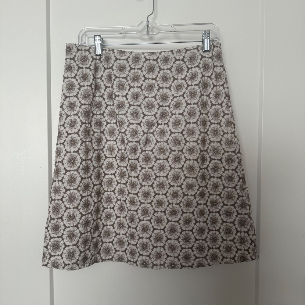 Boden Skirt White with Tan Embroidered Flowers Zip Closure Size 12