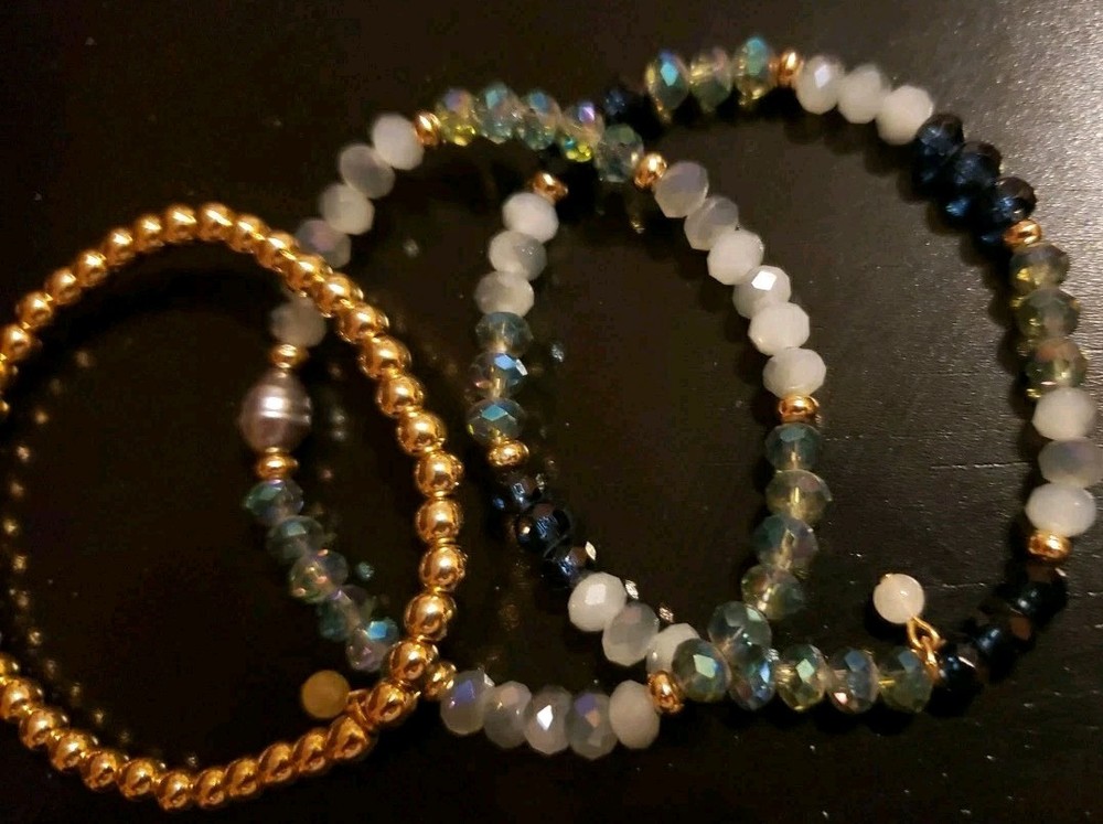 Avon Oceanic Blue Beaded Bracelet Set for Mothers Day - 3 Pretty Bracelets in Gift Box-image