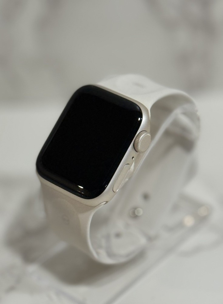 Apple Watch SE 2nd Gen 40mm GPS Starlight Case w Sport Band S/M MXEF3LL/A New