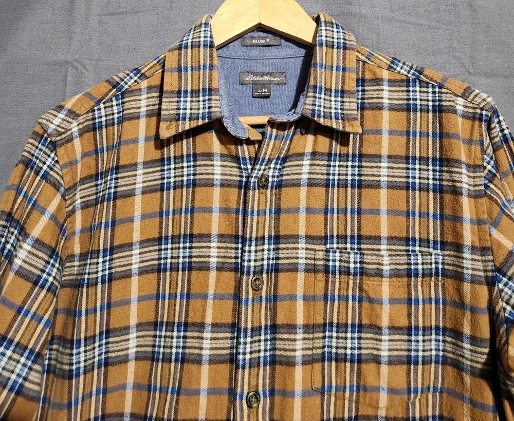 Eddie Bauer Mens M Relaxed Fit Midweight Plaid Flannel Shirt with Chest Pocket for Hiking