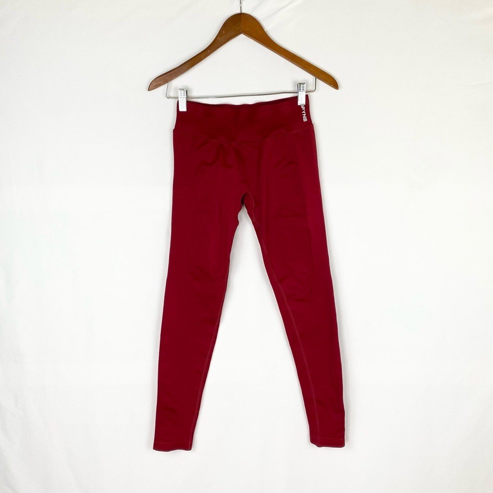 DFYNE Dynamic Legging in Berry Scrunch Bum High Waisted Size Medium