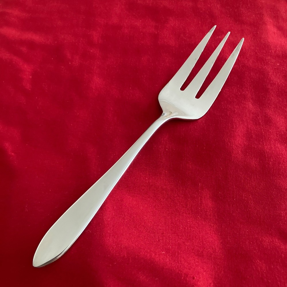 Oneida TRISTA 8.5 Inch Stainless Steel Serving Fork