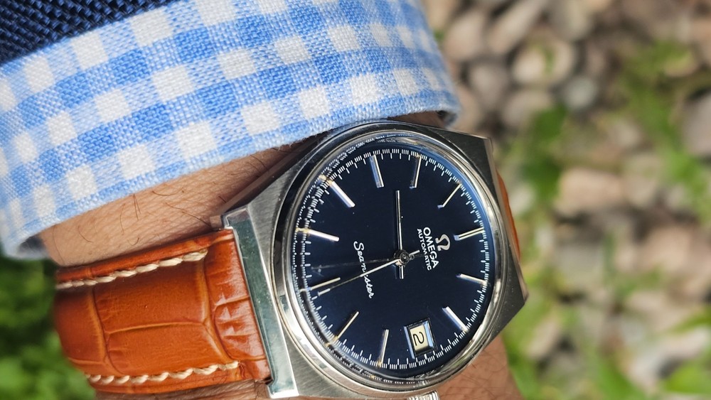 Vintage 1974 Omega Seamaster Men's Automatic Watch with Blue Dial