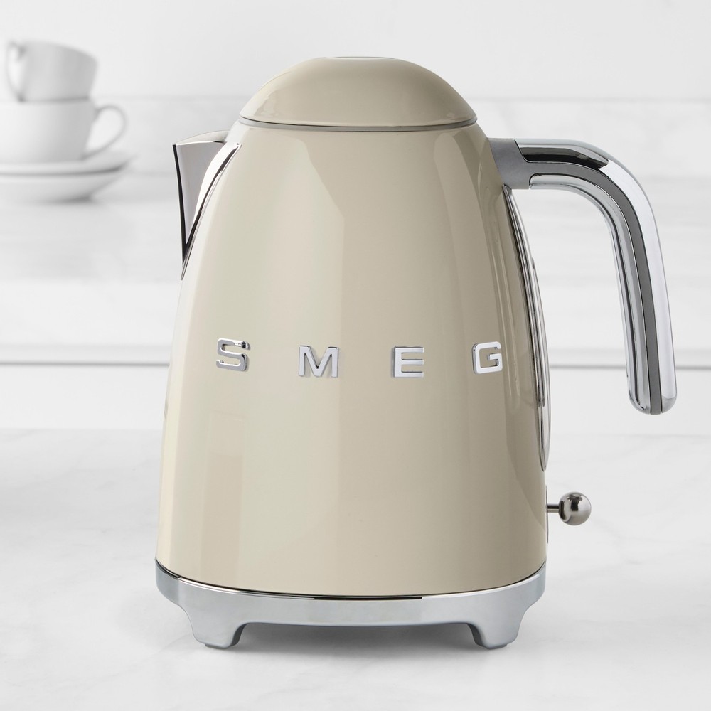FLASH SALE!!! SMEG Glossy Cream Electric Tea Kettle NEW WITH BOX-image