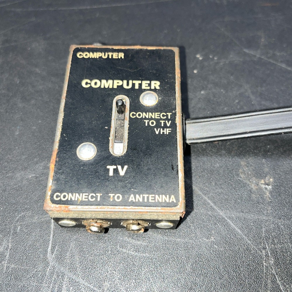 VINTAGE COMPUTER OR ANTENNA SWITCH TO VHF TV CONNECTION untested