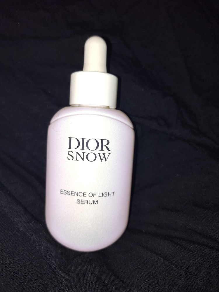 Nuevo suero Dior DIORSNOW Essence of Light