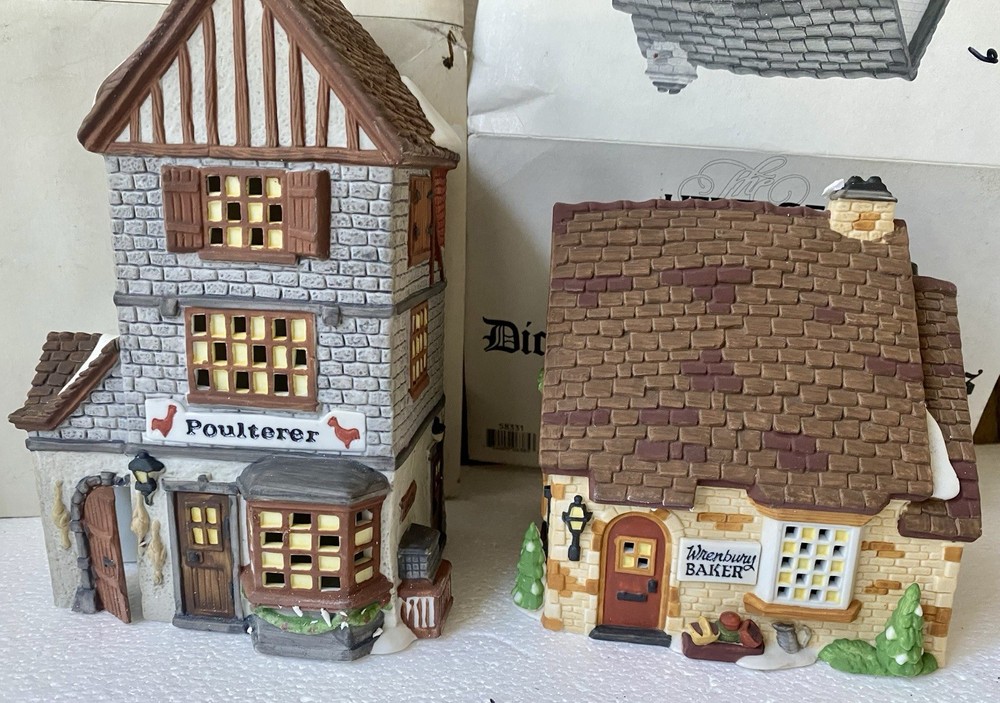 Department 56 Dickens Christmas Village Collection Handpeinted 2pc